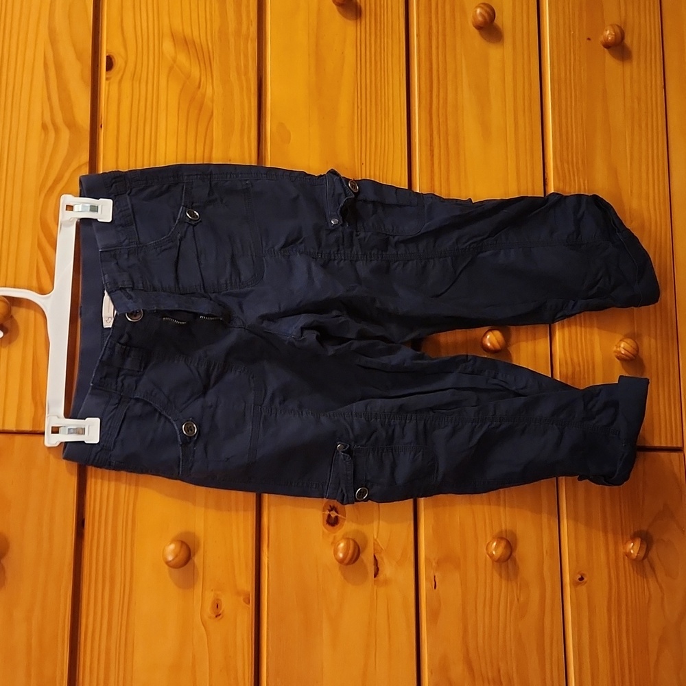 Navy blue capris